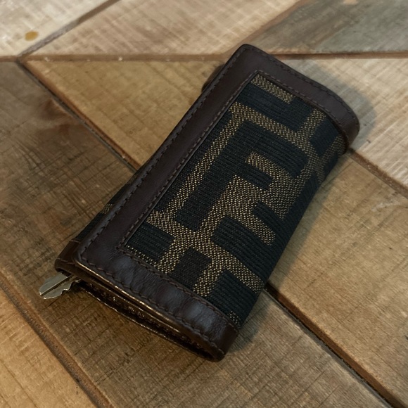 FENDI Keys Holder - Picture 10 of 10